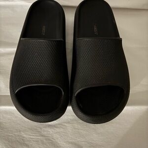Black Slides - Ladies Large Size 9-10